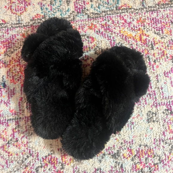 Black Fuzzy Slippers - Picture 1 of 2